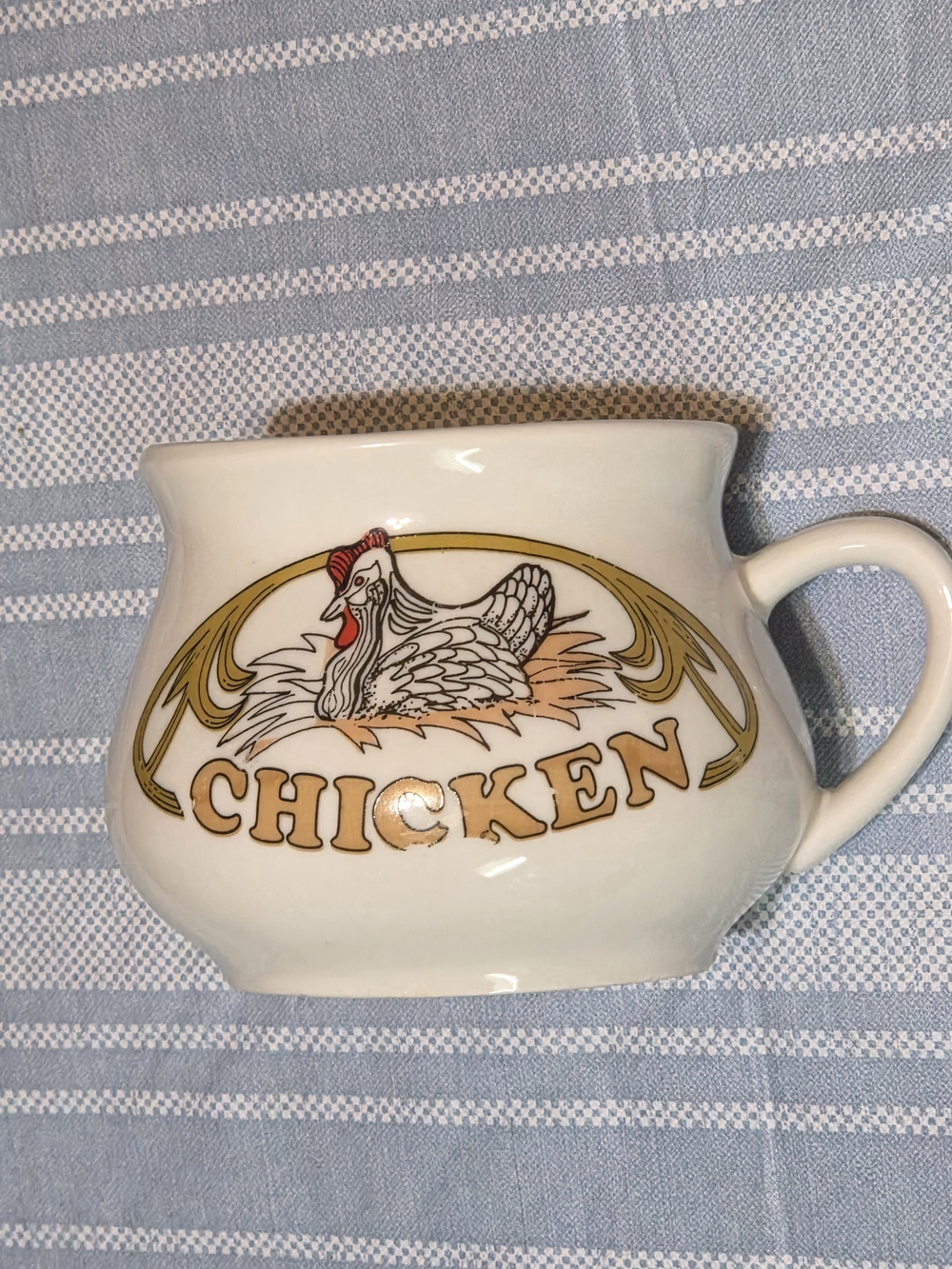 White Chicken-Print Ceramic Mug - Retro Farmhouse Style